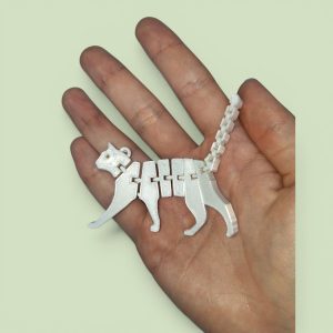 Плоский брелок «Подвижная кошка»